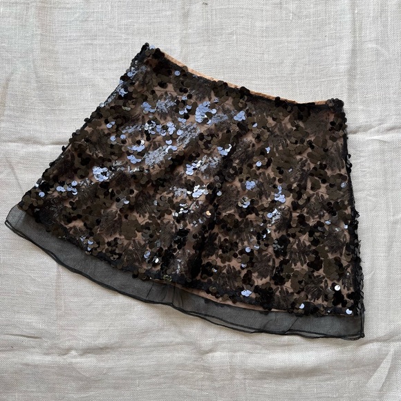 Dresses & Skirts - Black Sequin Skirt with nude lining